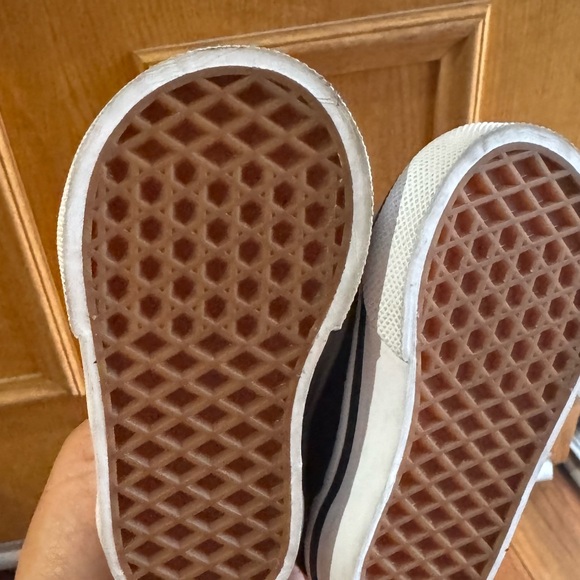 Vans - Picture 4 of 5